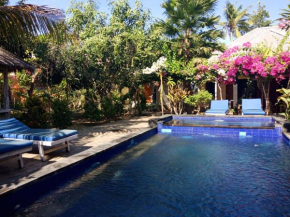 Отель Villa Bluemoon  Batu Layar
